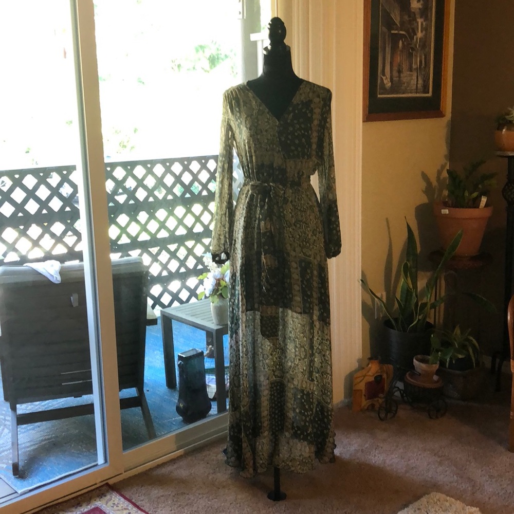 Aakaa Maxi Sundress